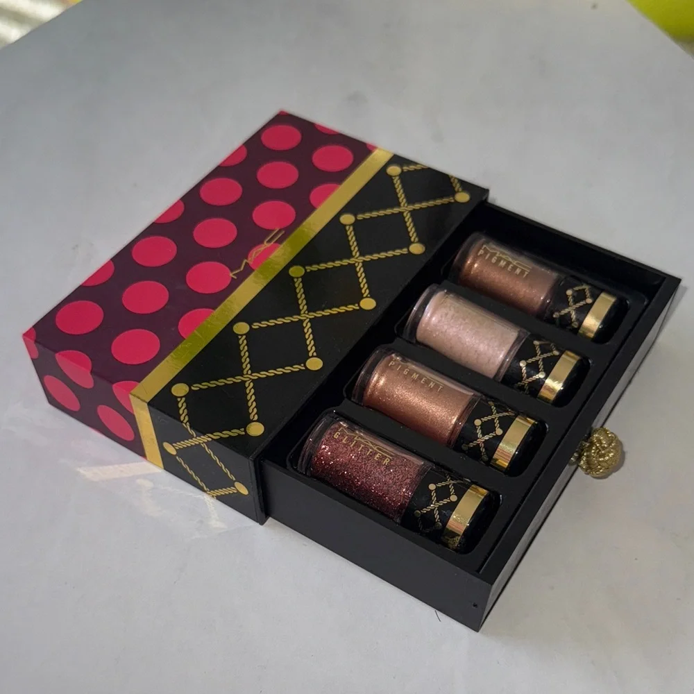 MAC Glitter Set - Picture 5 of 6